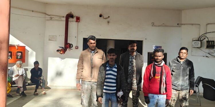कुसमी: मजदूरी का झांसा देकर युवक से लूट, पुलिस की त्वरित कार्रवाई, दो आरोपी सलाखों के पीछे