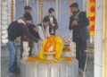 नववर्ष पर मुस्लिम युवक ने छोला मंदिर में शिवलिंग कि पूजा कर दिया एकता का संदेश