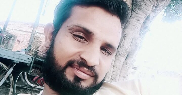 पेड़ से टेम्पो टकराया चालक की मौत