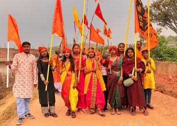 कुसमी: भव्य रामनवमी शोभा यात्रा से गूंजा नगर, बच्चों की झांकियों ने मोहा मन..