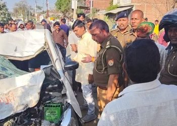 कार और बाइक की आमने-सामने भिड़ंत में दो युवक की मौत