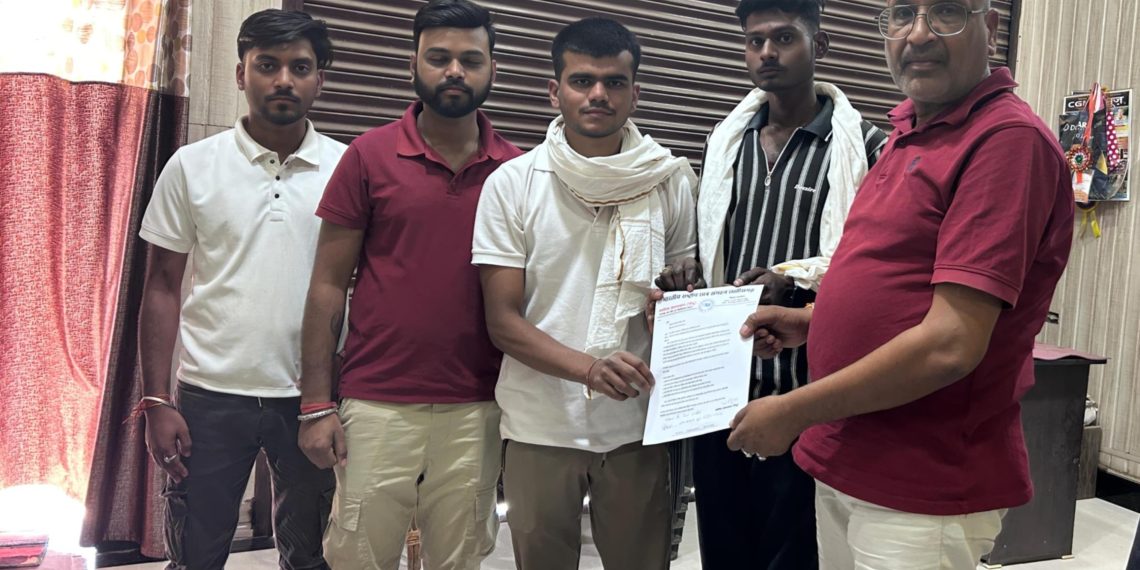 राजपुर: NSUI ने छात्र संघ चुनाव बहाली को लेकर सौंपा ज्ञापन, लोकतांत्रिक अधिकारों की उठाई आवाज