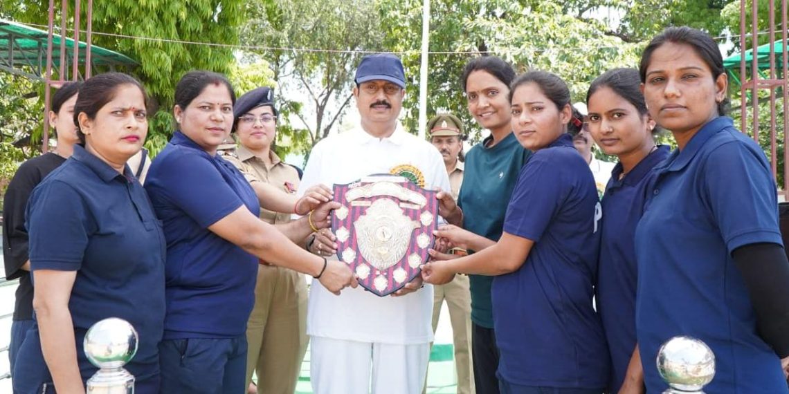 इटावा पुलिस का खेल प्रतियोगिता में दबदबा