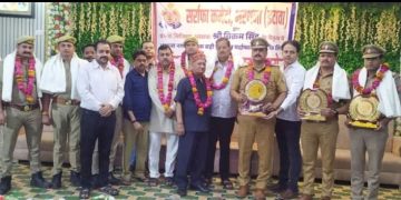 सर्राफा कमेटी ने भरथना पुलिस टीम को किया सम्मानित, दो चोरी का खुलासा