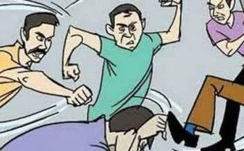 युवक को मारपीट कर खून से लथपथ हालत में छोड़ा