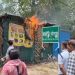 इटावा के शास्त्री चौराहे पर झोपड़पट्टीनुमा दुकानों में भीषण आग