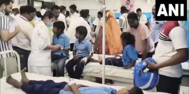 सहरसा (बिहार) में मिड-डे मील खाने के बाद 250 से अधिक बच्चे बीमार, अस्पताल में भर्ती