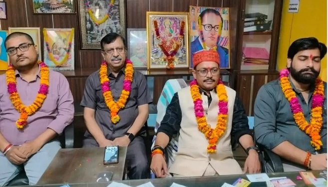 भरथना लायन्स क्लब के अध्यक्ष चुने गये देवेंद्र सिंह चौहान,सेवा कार्यों का साझा किया विजन