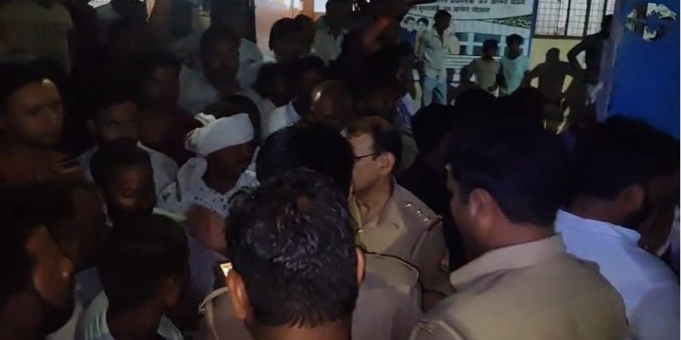 अमेठी में विद्युत विभाग की लापरवाही से संविदा कर्मी की मौत, परिजनों ने कार्रवाई की मांग