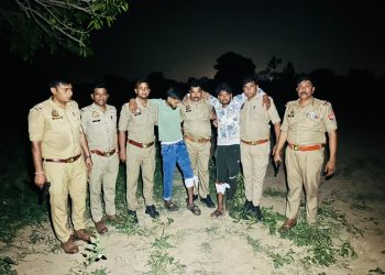 बकेवर में पुलिस-बदमाश मुठभेड़, दो घायल पुलिस की गोली से दो बदमाश गिरफ्तार