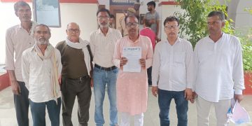 इटावा में सोनम वांगचुक के समर्थन में AAP का प्रदर्शन,