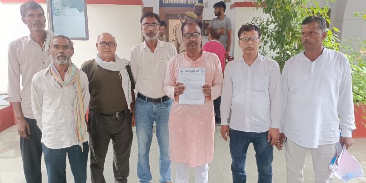 इटावा में सोनम वांगचुक के समर्थन में AAP का प्रदर्शन,