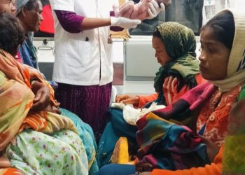 कुसमी: एम्बुलेंस में गूंजी नवजात की किलकारी: 108 संजीवनी एक्सप्रेस में ईएमटी मनीषा ने कराया सुरक्षित प्रसव