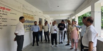 बलरामपुर में डीएम ने किया ईवीएम-वीवीपैट वेयरहाउस का मासिक निरीक्षण, सुरक्षा व्यवस्था की समीक्षा
