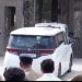 अयोध्या में राम मंदिर ट्रस्ट की बैठक के दौरान दिखीं लग्जरी गाड़ियां, Vellfire और Fortuner बनीं चर्चा का विषय