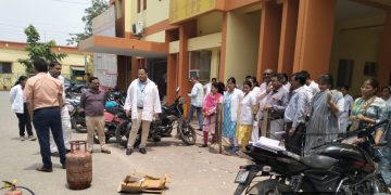 इटावा: संयुक्त जिला चिकित्सालय में अग्निशमन विभाग ने दिया फायर सेफ्टी प्रशिक्षण