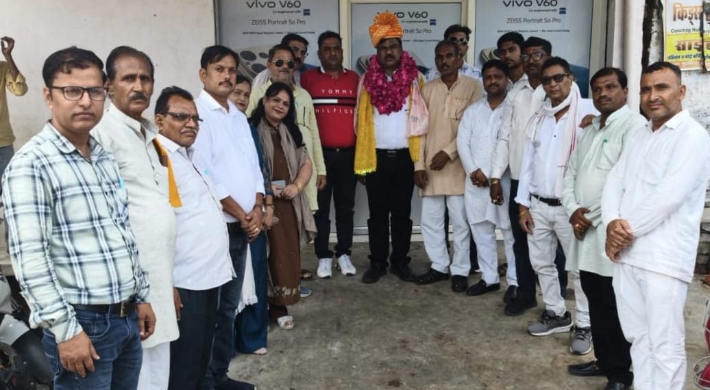 व्यापार मंडल के नवनियुक्त जिलाध्यक्ष आलोक गुप्ता ‘कल्लू’ का भव्य स्वागत,