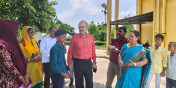 राजकीय आश्रम पद्धति विद्यालय कांधनी का CDO ने किया निरीक्षण, विद्यार्थियों और अभिभावकों से किया संवाद