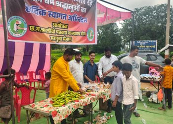बोल बम श्रद्धालुओं के लिए पत्रकार संघ ने लगाया जलपान स्टाल, कांवड़ियों की सेवा