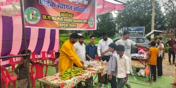 बोल बम श्रद्धालुओं के लिए पत्रकार संघ ने लगाया जलपान स्टाल, कांवड़ियों की सेवा
