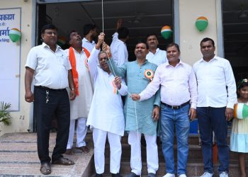 आनंद हॉस्पिटल में धूमधाम से मनाया गया स्वतंत्रता दिवस, अतिथियों ने किया ध्वजारोहण