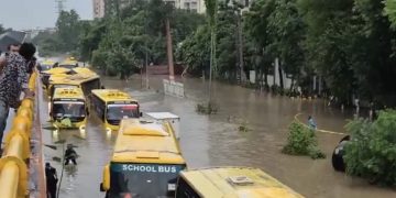 बारिश ने खोली गुरुग्राम के विकास की पोल, सड़कों पर भरा पानी तो थम गई रफ्तार; करोड़ों की चमक के बीच जलभराव ने उठाए बड़े सवाल