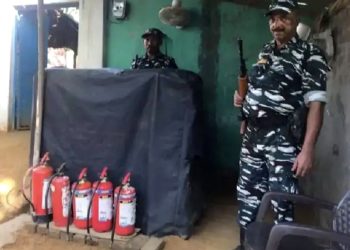 उत्तर प्रदेश में हाथरस कांड के पीड़ित दलित परिवार के पुनर्वास को लेकर इलाहाबाद हाईकोर्ट ने सख्त रुख अपनाया है।