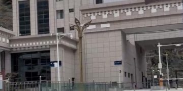 नेपाल-चीन सीमा पर तबाही का मंजर: 40 फीट से ज्यादा ऊंची बाढ़ की लहर, इमिग्रेशन सेंटर की इमारत बची