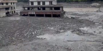 नेपाल के त्रिशूली बाजार में तबाही का खौफनाक मंजर: 20 फीट ऊंचे मलबे के नीचे क्या दफन है, किसी को नहीं पता