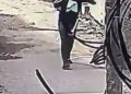 ग्रेटर नोएडा में 6 साल की बच्ची की हत्या, CCTV में बोरे में शव ले जाता दिखा व्यक्ति; आरोपी हिरासत में