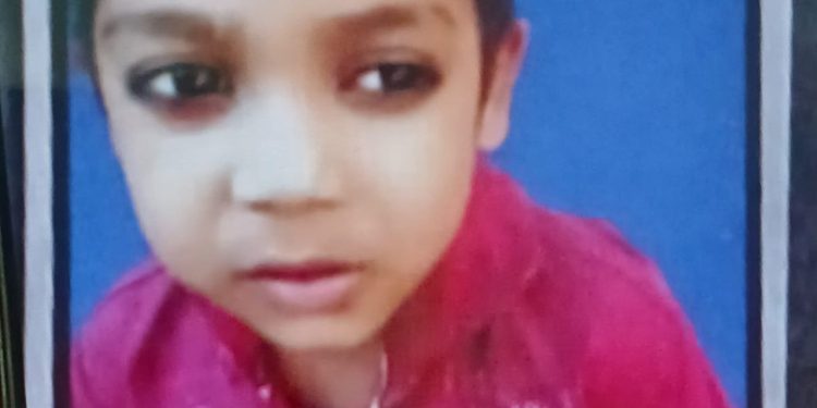 खेलने निकला छह वर्षीय अंश लापता, 24 घंटे बाद तालाब में मिला शव