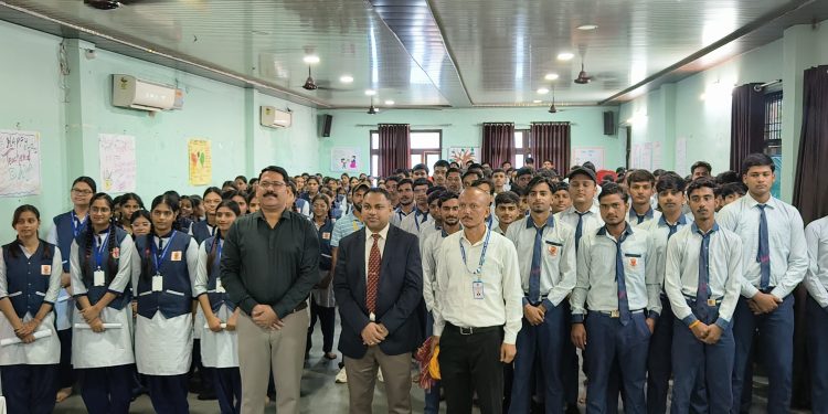 पान कुंवर इंटरनेशनल स्कूल में विधिक साक्षरता शिविर आयोजित