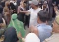 अलीगढ़ मुस्लिम यूनिवर्सिटी में छात्राओं का प्रदर्शन, थाली-चम्मच बजाकर जताया विरोध