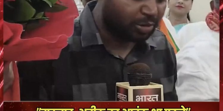वाराणसी में उत्तर प्रदेश सरकार के मंत्री स्वतंत्र देव सिंह ने समाजवादी पार्टी और उसके शासनकाल को लेकर तीखा हमला बोला।