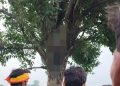 इटावा में युवक की संदिग्ध मौत से मचा हड़कंप, गांव में जुटी भीड़