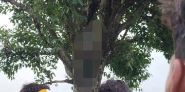 इटावा में युवक की संदिग्ध मौत से मचा हड़कंप, गांव में जुटी भीड़
