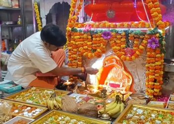 बुढ़वा मंगल पर हनुमान मंदिरों में उमड़ा आस्था का सैलाब