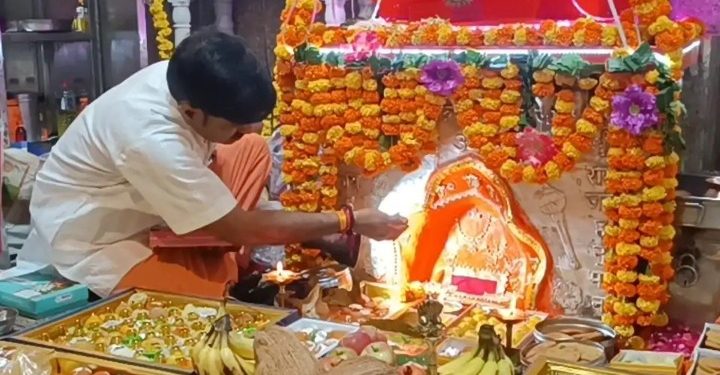 बुढ़वा मंगल पर हनुमान मंदिरों में उमड़ा आस्था का सैलाब