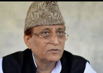 उत्तर प्रदेश के रामपुर में समाजवादी पार्टी के वरिष्ठ नेता आजम खान के खिलाफ प्रवर्तन निदेशालय (ED) ने भ्रष्टाचार के आरोपों को लेकर FIR दर्ज कराई है।